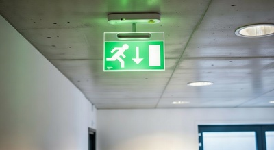 Noodverlichting: een onmisbare schakel in gebouwveiligheid